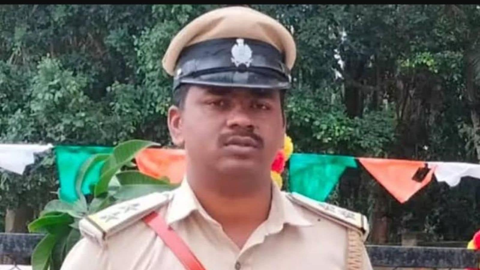 Suspended Karnataka jailer dies by suicide, wife accuses senior officer of harassment | Bangalore News
